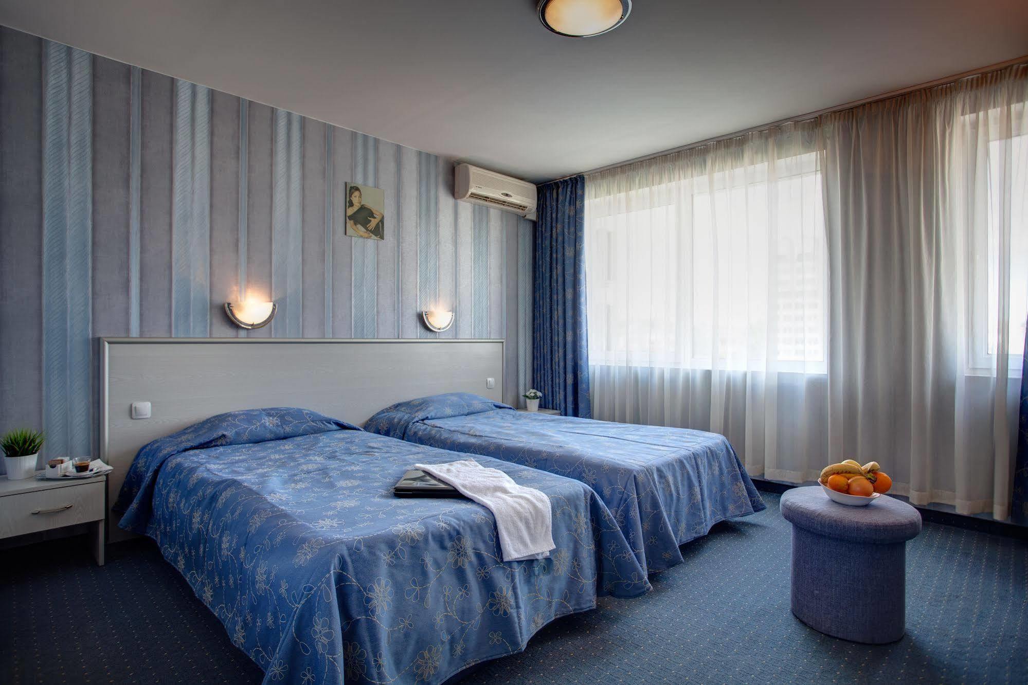 Hotel Rahovets ゴルナ・オリャホヴィツァ エクステリア 写真