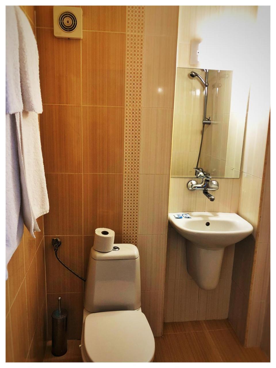 Hotel Rahovets ゴルナ・オリャホヴィツァ エクステリア 写真