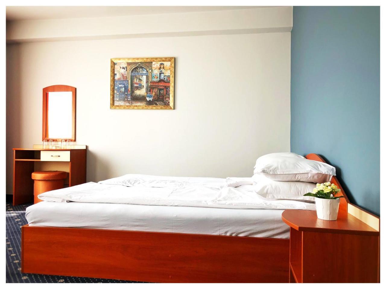 Hotel Rahovets ゴルナ・オリャホヴィツァ エクステリア 写真